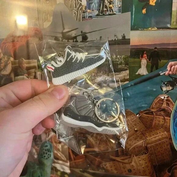 NEW Sneaker Key Chain Bundle - Picture 1 of 2